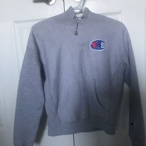 Gently used Women’s champions sweatshirt XS